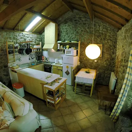 Casa Do Ribeiro - Casal Pedro 샬레