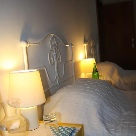 Casa Do Ribeiro - Casal Pedro 샬레 폰테 데 리마